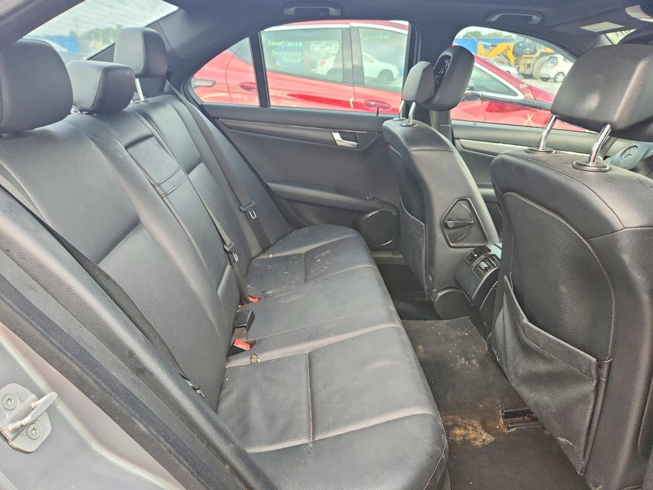 2009 Mercedes-benz C 350 Silver vin: WDDGF56X19R052900
