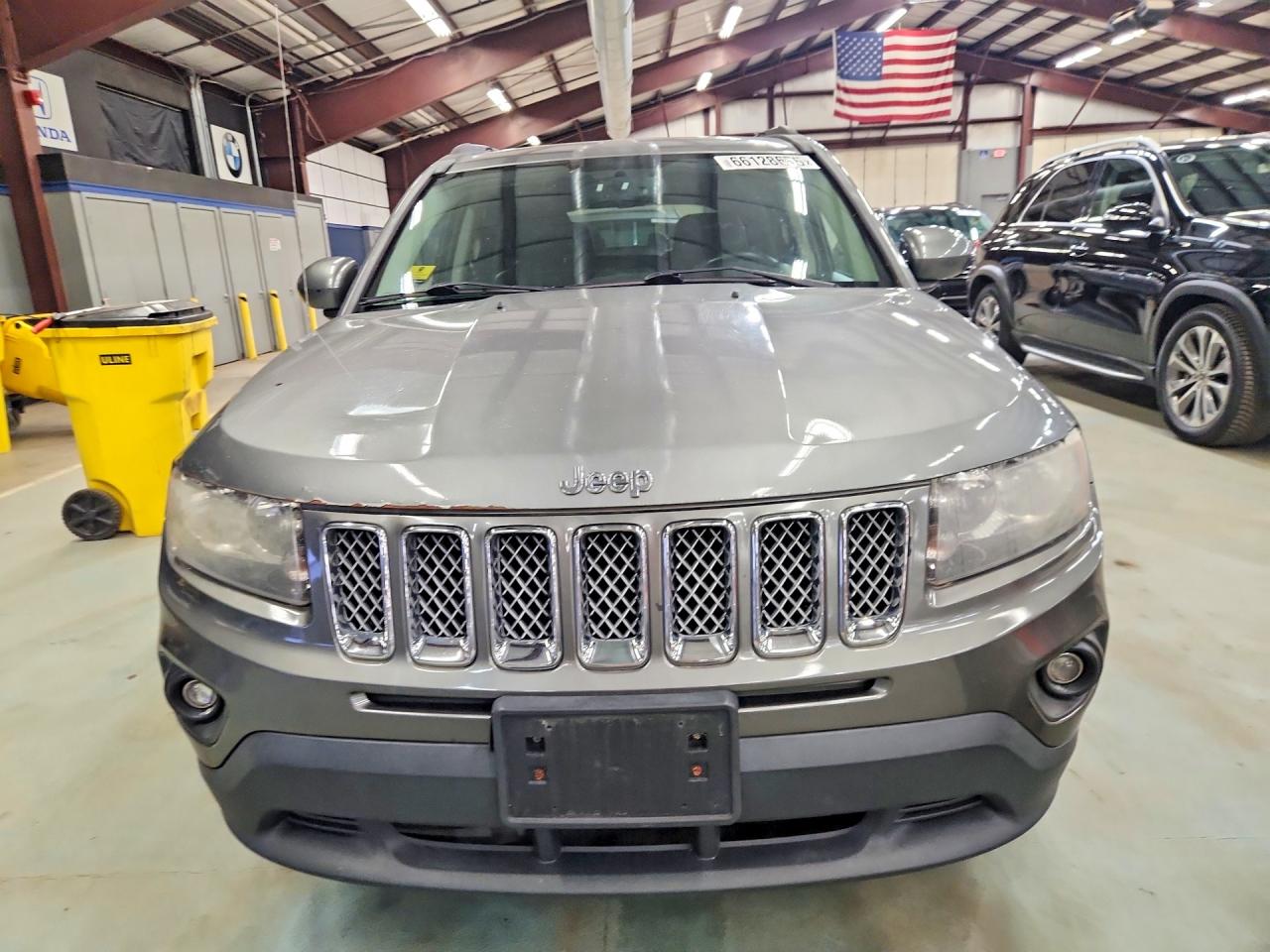 2014 Jeep Compass Latitude Gray vin: 1C4NJDEB7ED632966