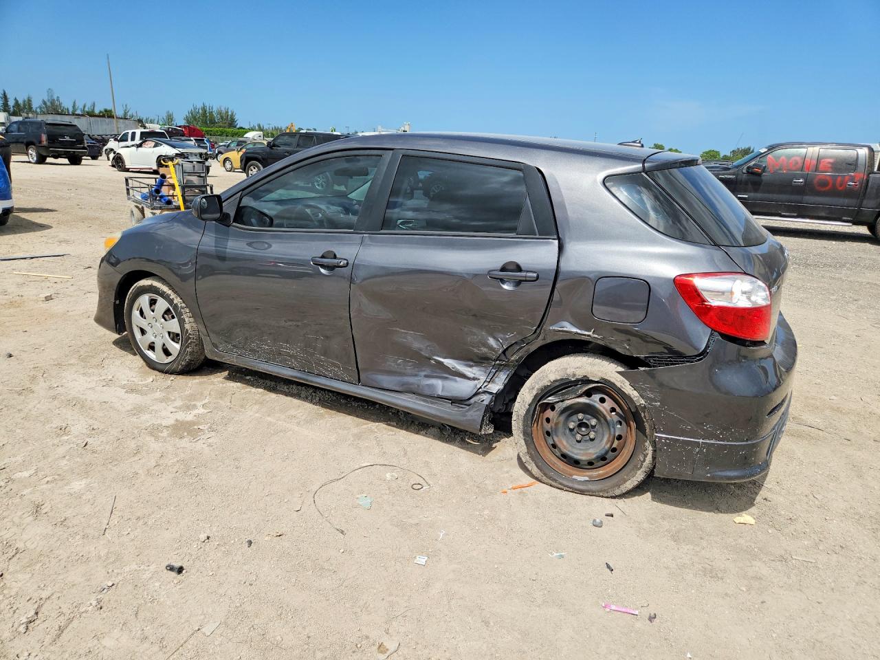 2009 Toyota Matrix Base Gray vin: 2T1KU40E99C165452