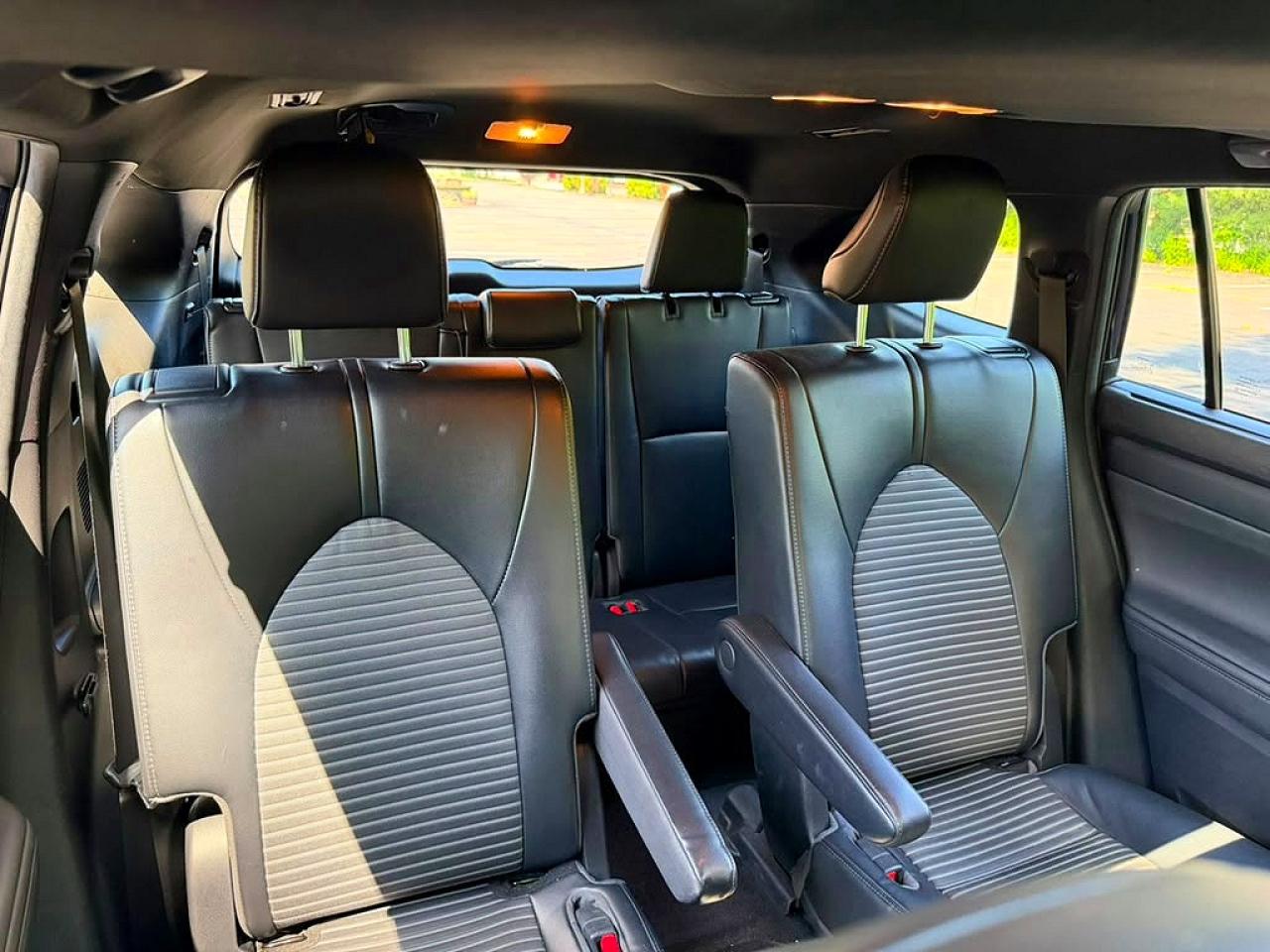 2023 Toyota Highlander Xse Black vin: 5TDKDRBH0PS019871