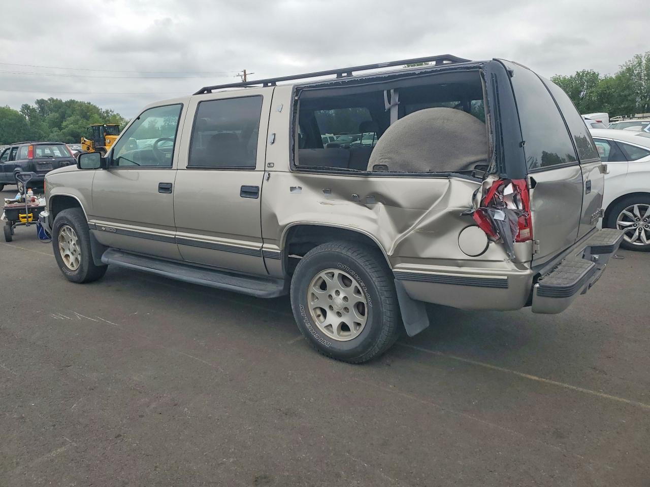 1999 Chevrolet Suburban K1500 Silver vin: 3GNFK16R0XG113041