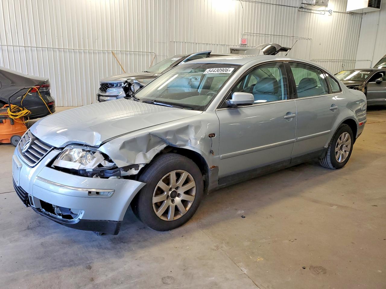 2002 Volkswagen Passat Gls Синий vin: WVWPD63B32P298461