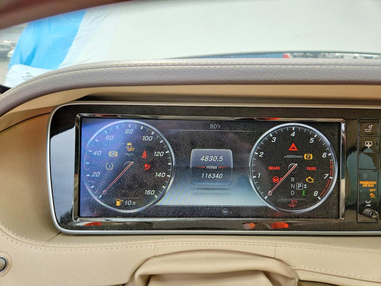 2015 Mercedes-benz S 550 Белый vin: WDDUG8CB2FA145333