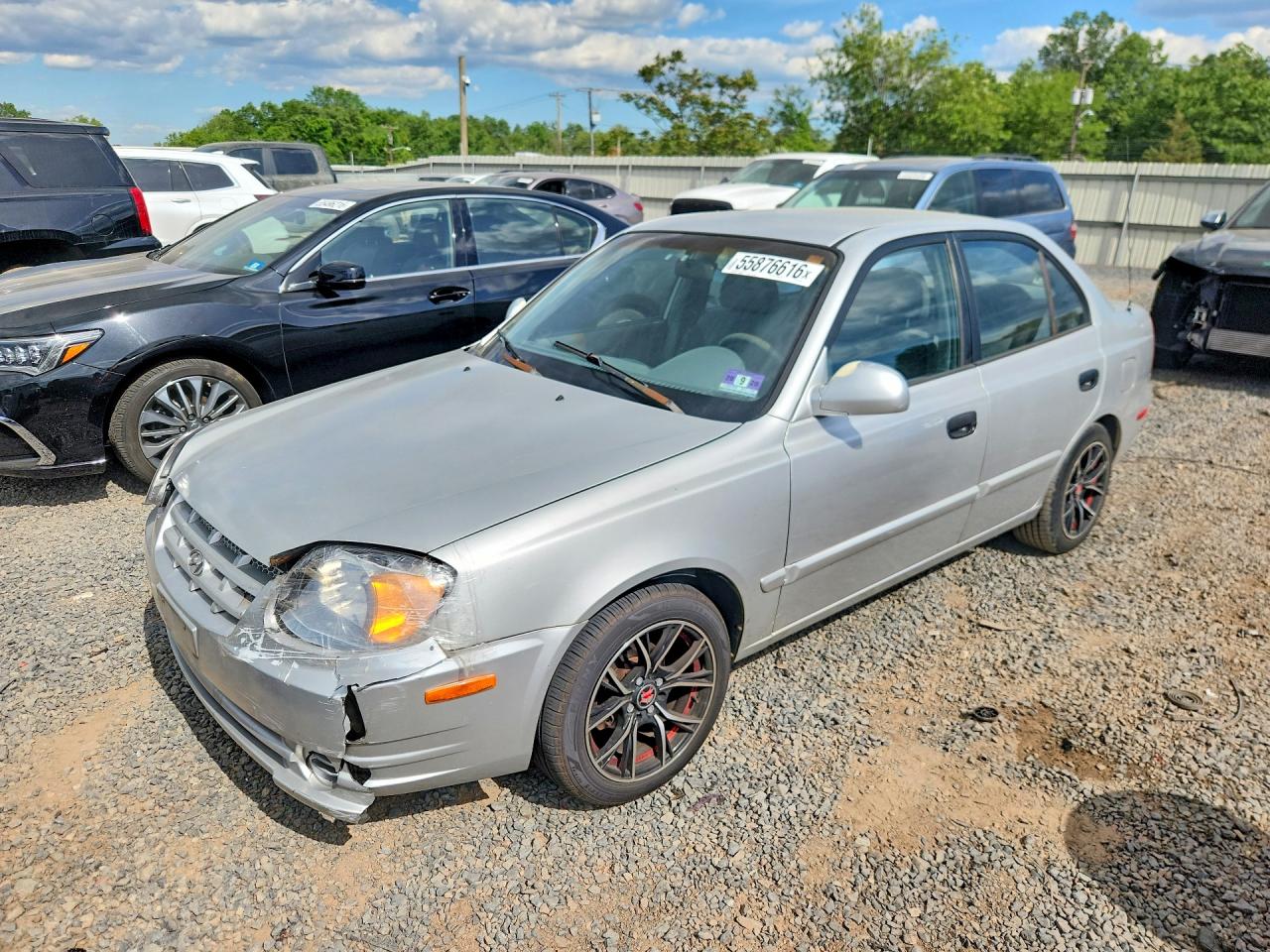 2004 Hyundai Accent Gl Silver vin: KMHCG45C64U561378