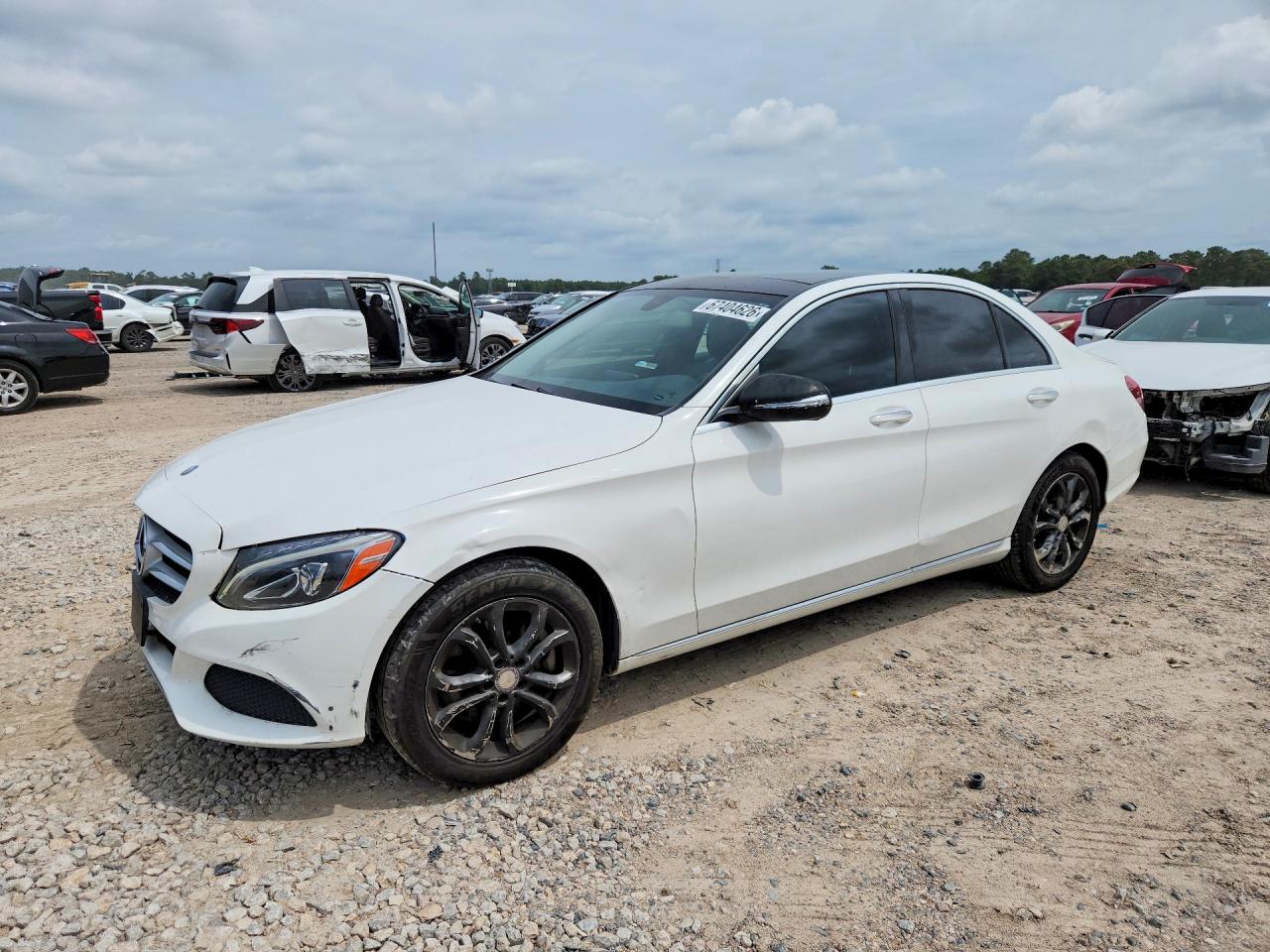 2015 Mercedes-benz C 300 4matic White vin: 55SWF4KB2FU001612