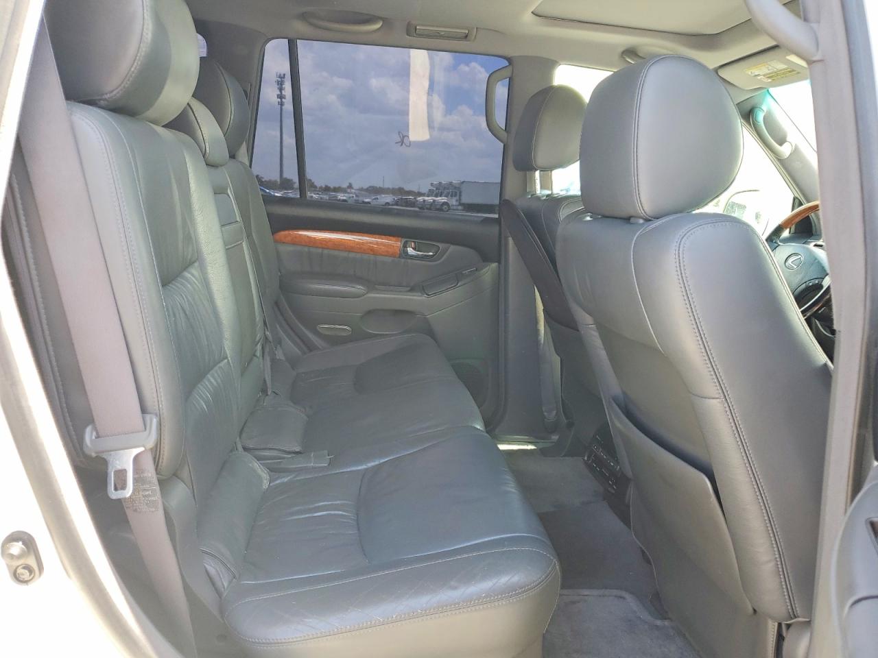 2005 Lexus Gx 470 White vin: JTJBT20X250072878