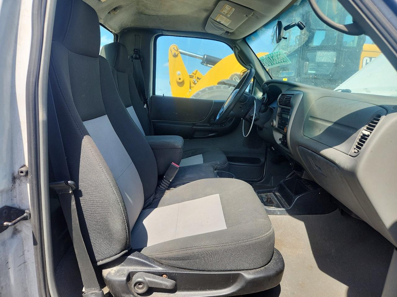2007 Ford Ranger White vin: 1FTYR10D27PA83157