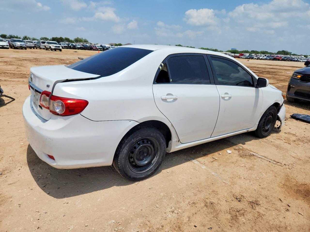 2011 Toyota Corolla Le White vin: 2T1BU4EEXBC538903
