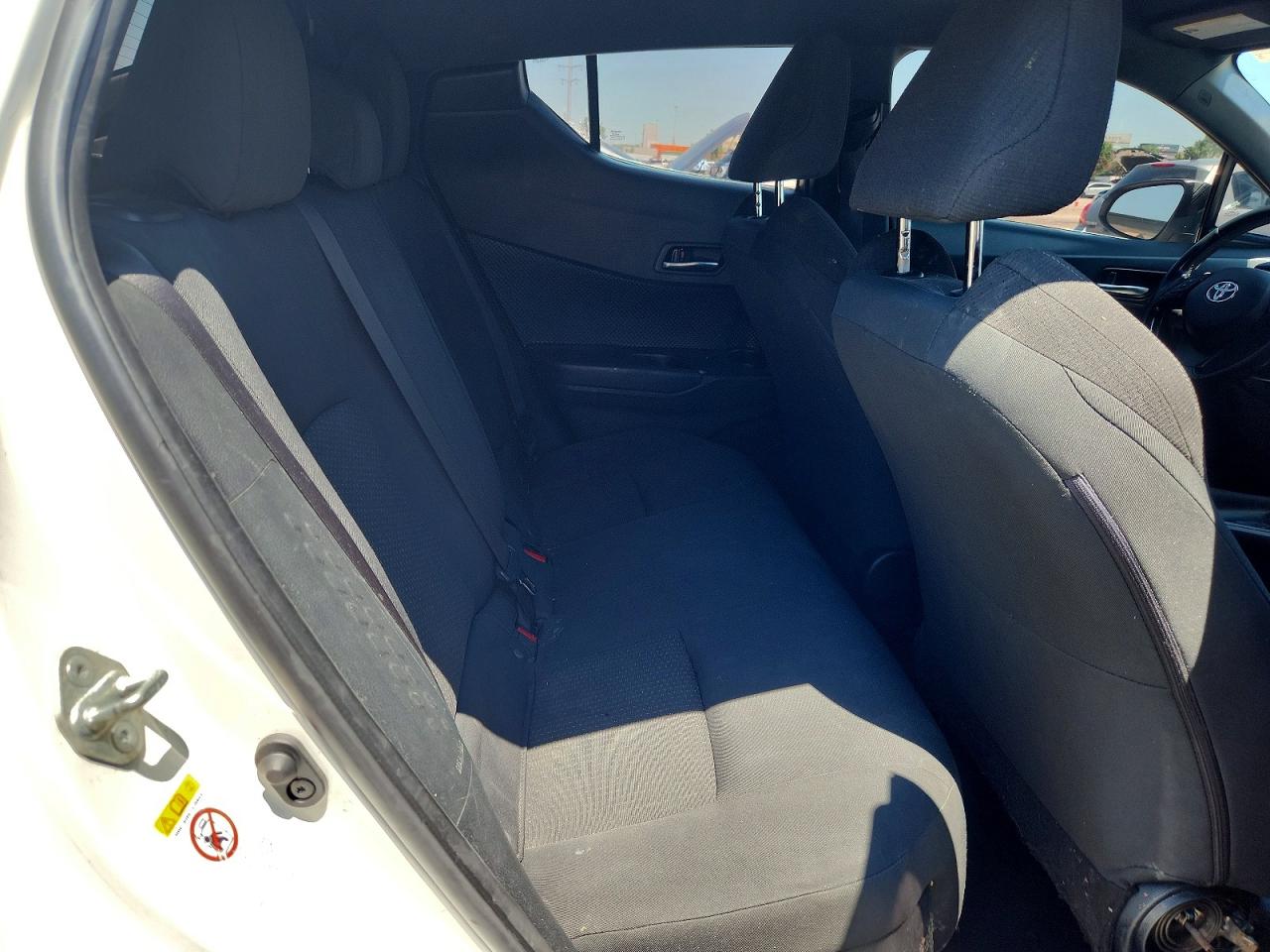 2018 Toyota C-hr Xle White vin: NMTKHMBX6JR027073