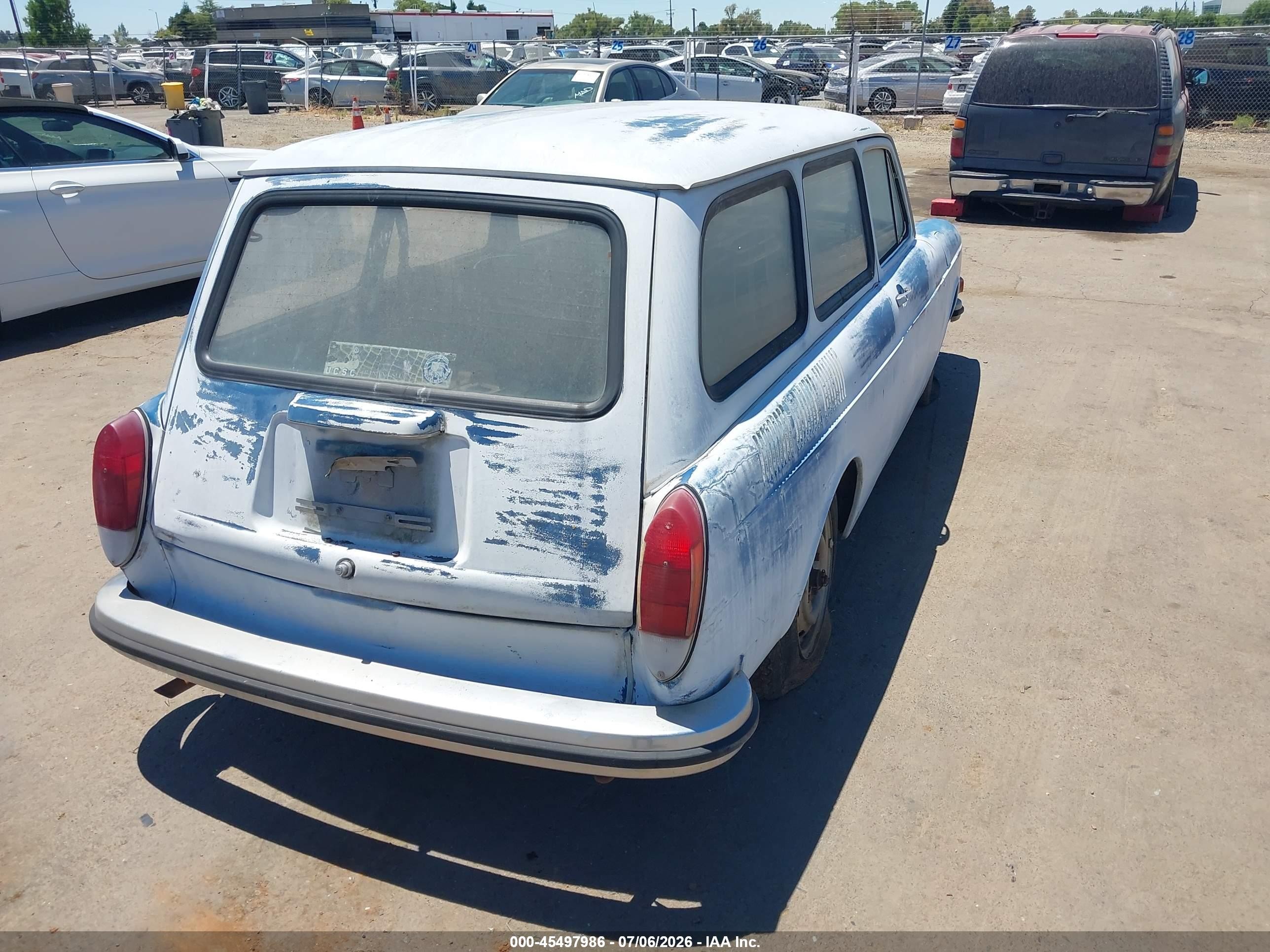 1970 Volkswagen Squareback Sedan Blue vin: 3602246074