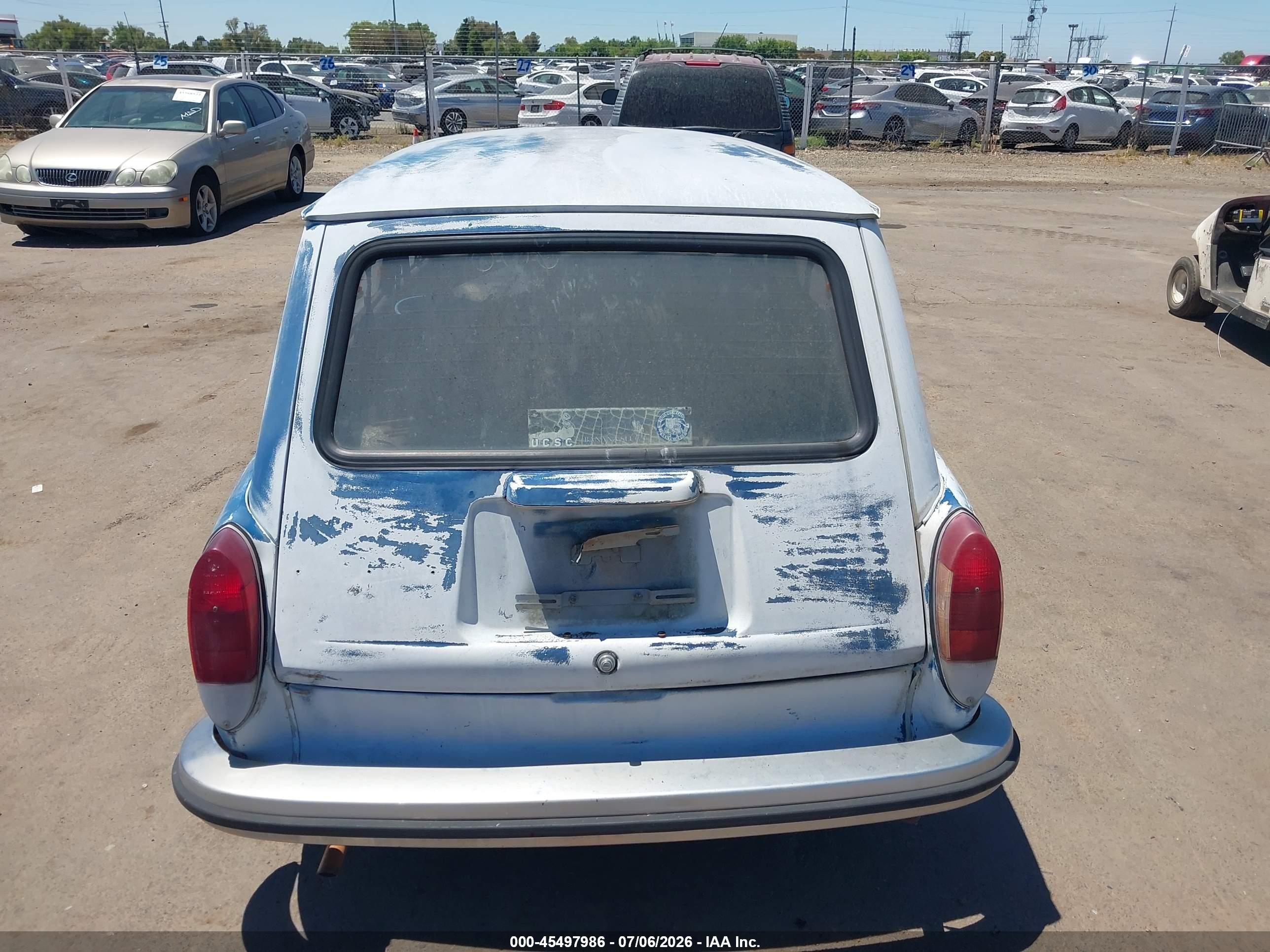 1970 Volkswagen Squareback Sedan Blue vin: 3602246074
