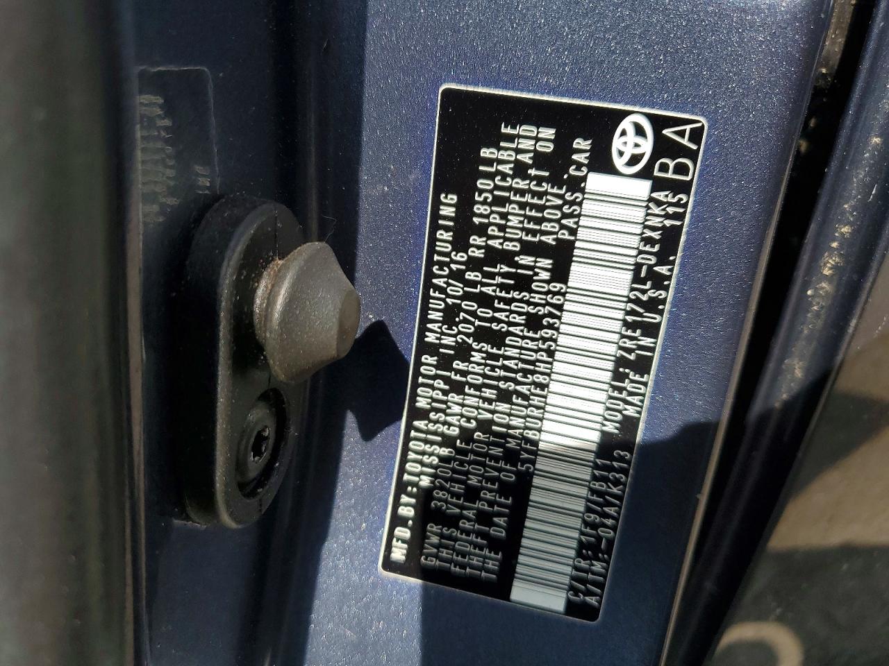 2017 Toyota Corolla Le Blue vin: 5YFBURHE8HP593769