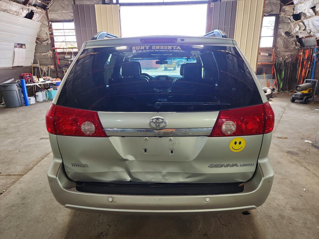 2008 Toyota Sienna Xle Limited Серебряный vin: 5TDZK22CX8S183145