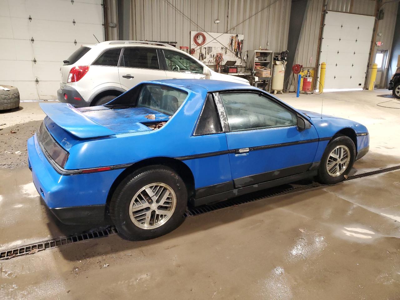 1987 Pontiac Fiero Se Blue vin: 1G2PF11R6HP237261