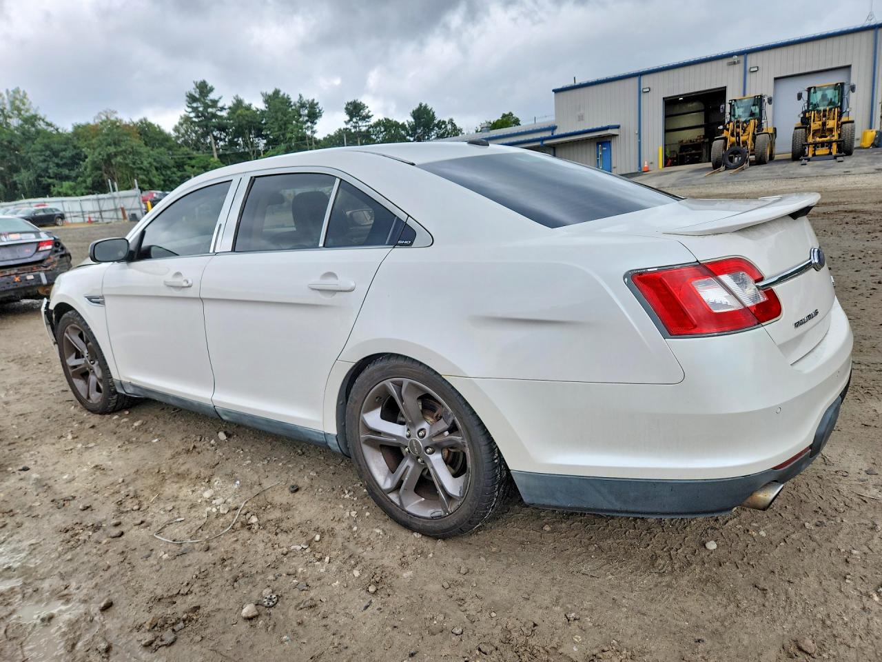 2010 Ford Taurus Sho White vin: 1FAHP2KT9AG117365