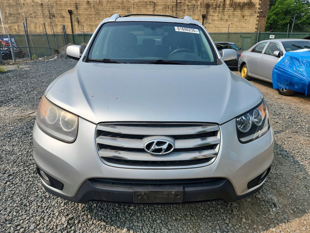 2012 Hyundai Santa Fe Limited Silver vin: 5XYZK3AB1CG112386