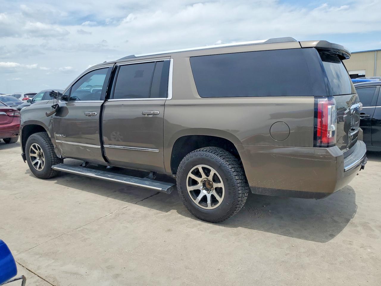 2015 Gmc Yukon Xl Denali Tan vin: 1GKS2JKJ4FR695994