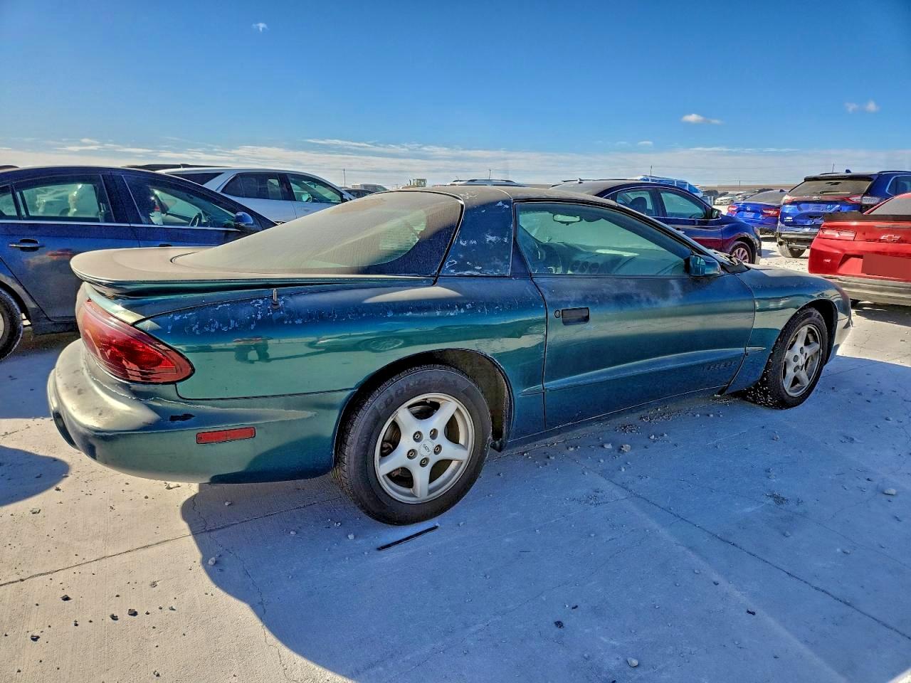 1997 Pontiac Firebird Зеленый vin: 2G2FS22K5V2212532