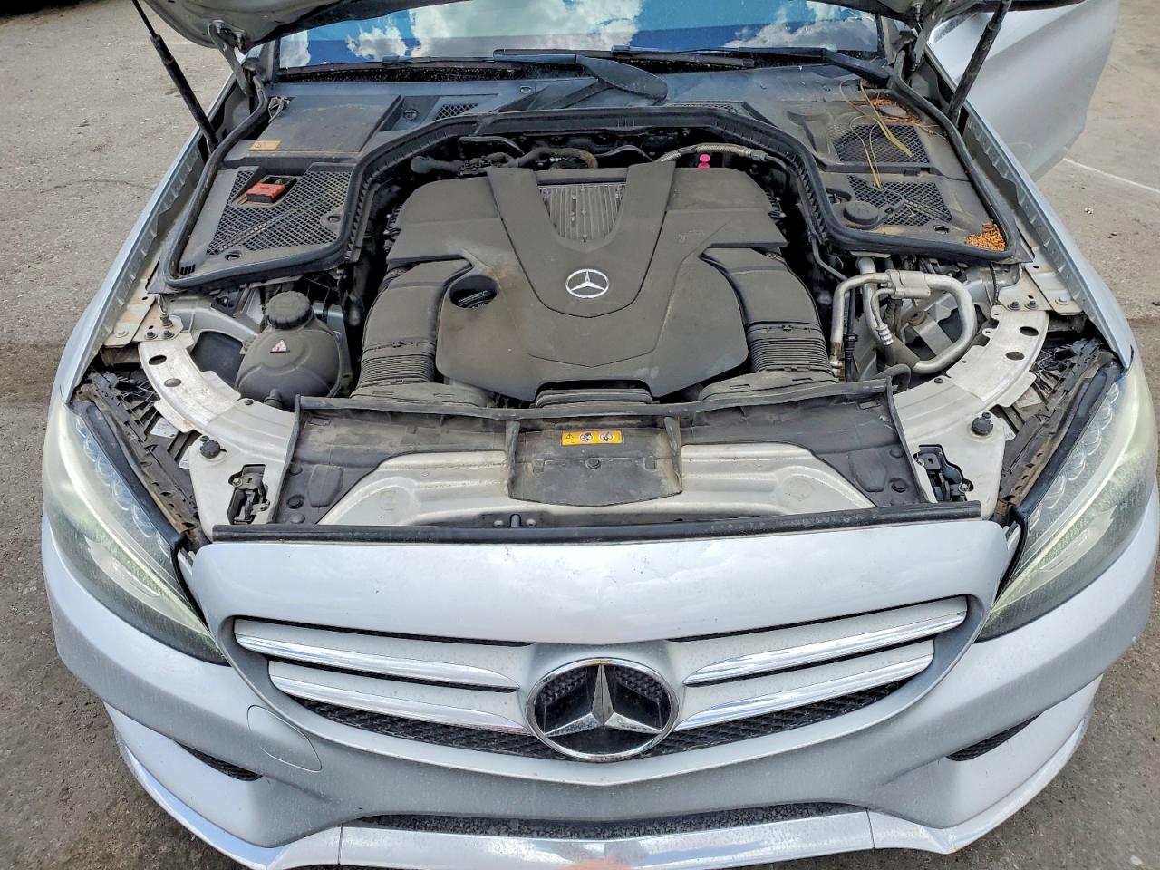 2015 Mercedes-benz C 400 4matic Silver vin: 55SWF6GB8FU023263