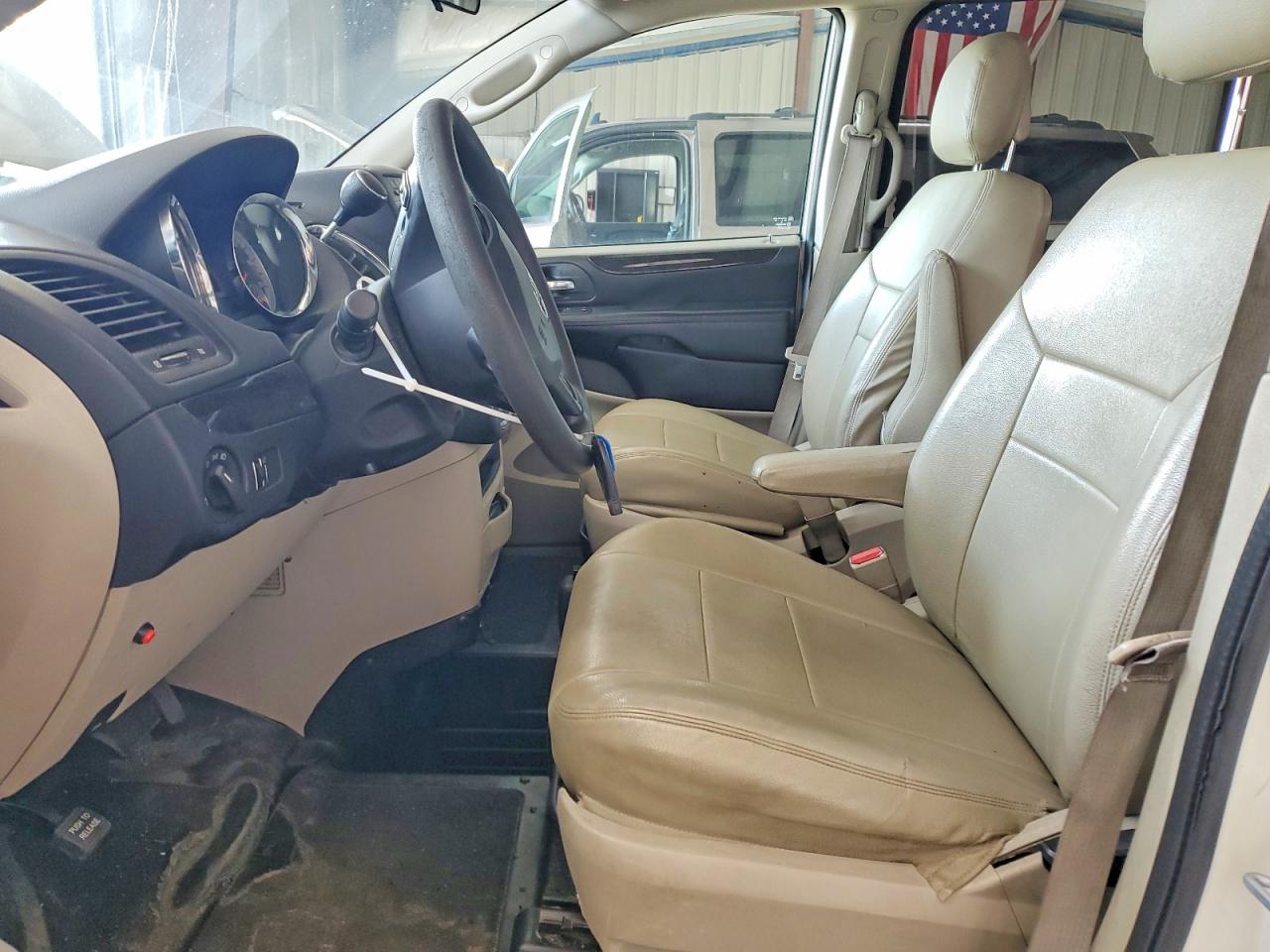 2012 Dodge Grand Caravan Se White vin: 2C4RDGBG3CR265231