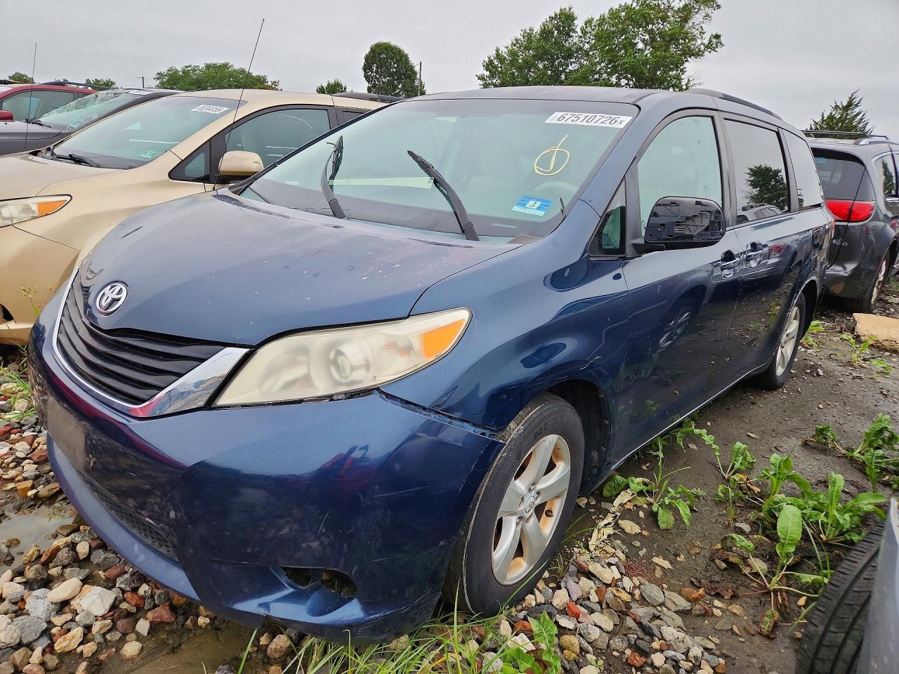 2012 Toyota Sienna Le Blue vin: 5TDKK3DC8CS249835