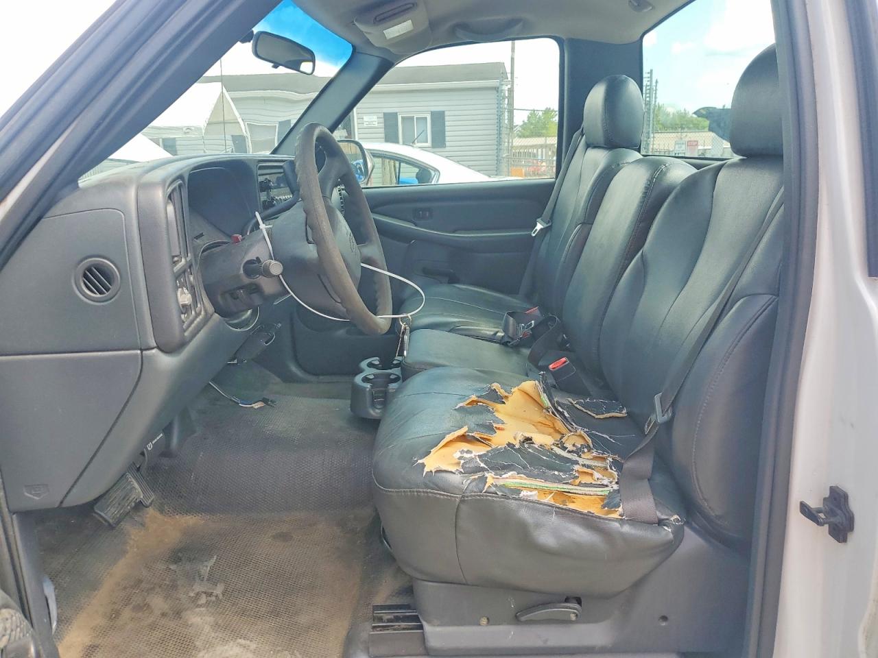 2002 Chevrolet Silverado C1500 White vin: 1GCEC14W92Z277634