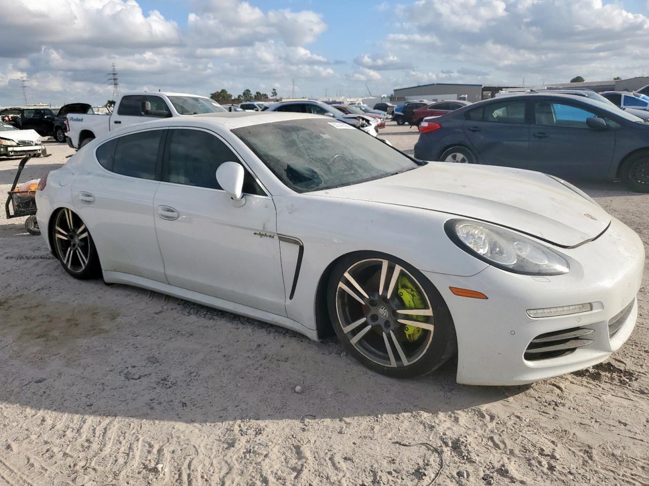 2014 Porsche Panamera S Hybrid White vin: WP0AD2A70EL044747