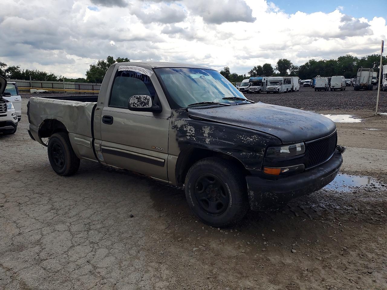 1999 Chevrolet Silverado C1500 Beige vin: 1GCEC14TXXZ152266