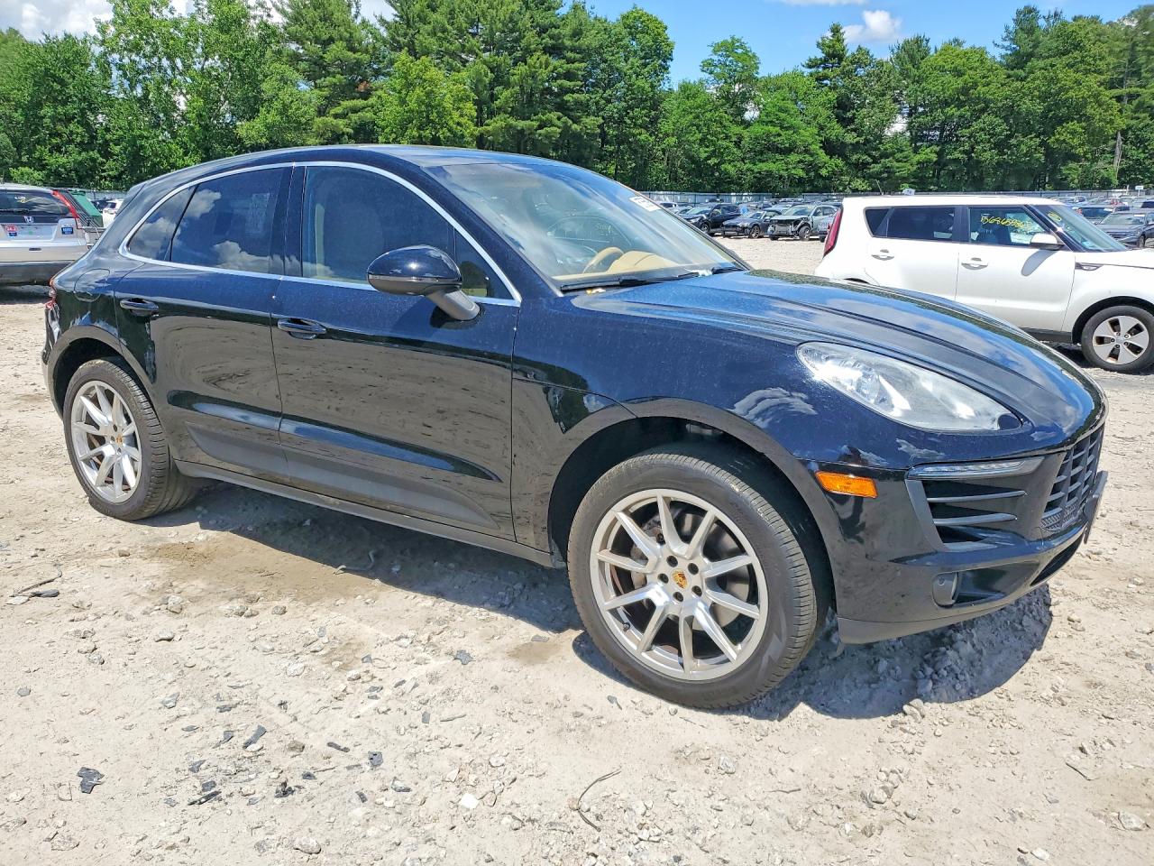 2015 Porsche Macan S Black vin: WP1AB2A51FLB73830