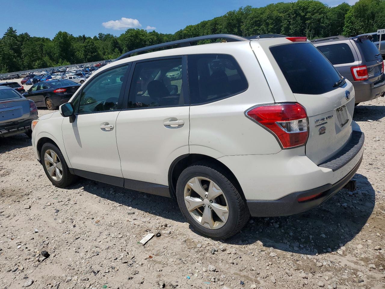 2015 Subaru Forester 2.5i Premium White vin: JF2SJADC1FH468587