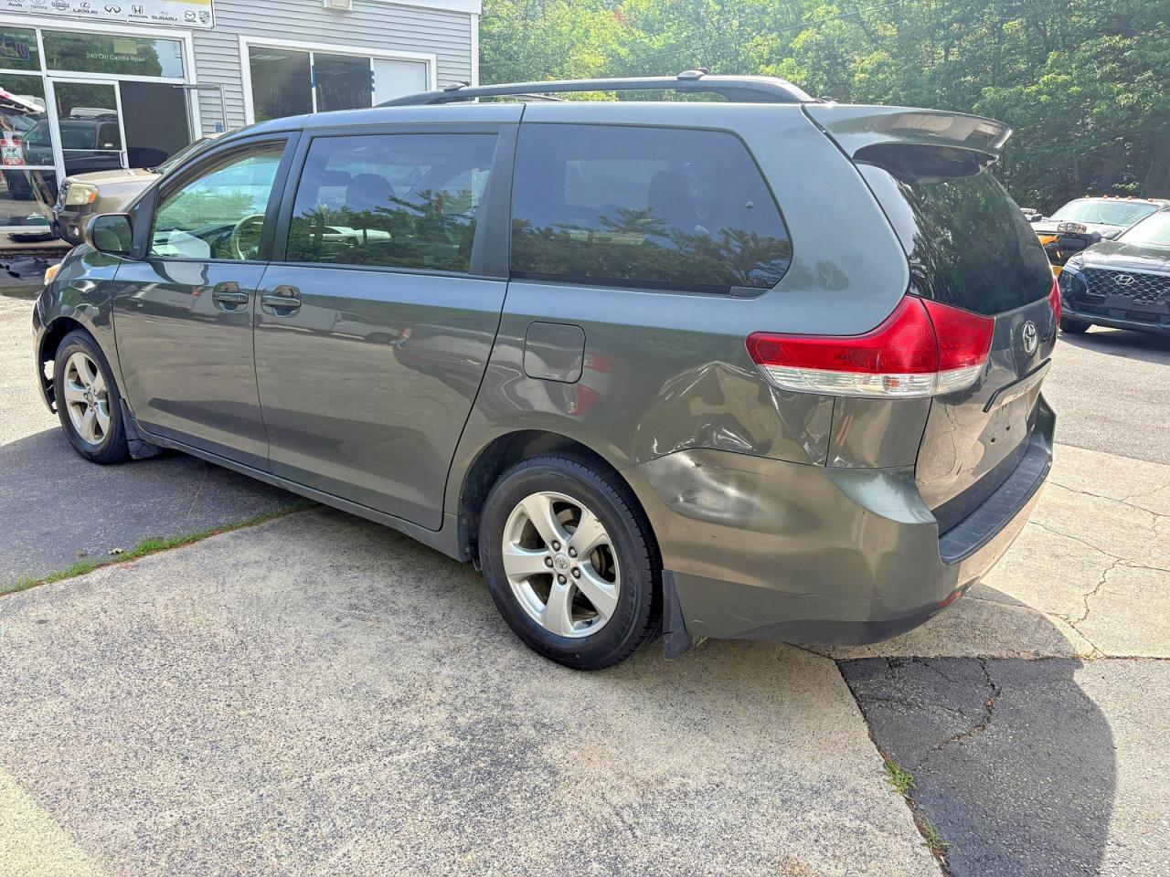2012 Toyota Sienna Le Blue vin: 5TDKK3DC8CS240357
