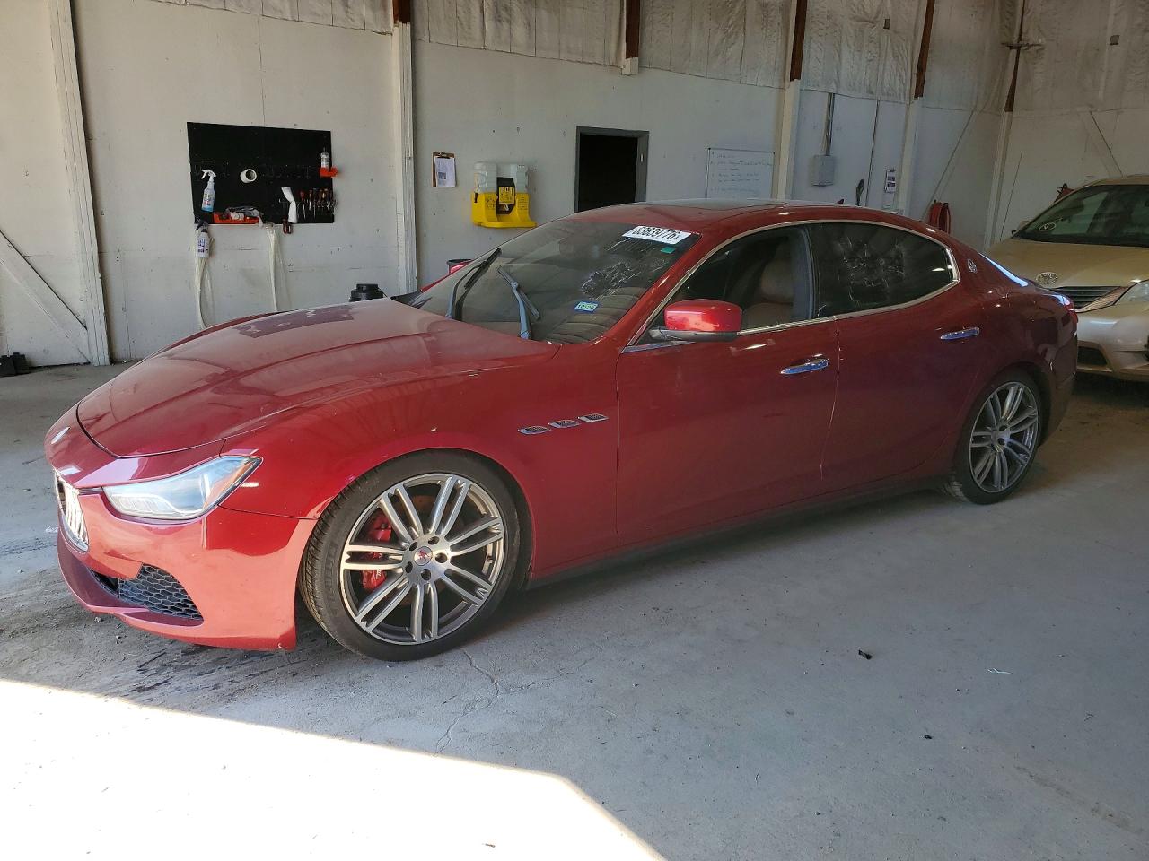 2015 Maserati Ghibli S Red vin: ZAM57RTA0F1146200