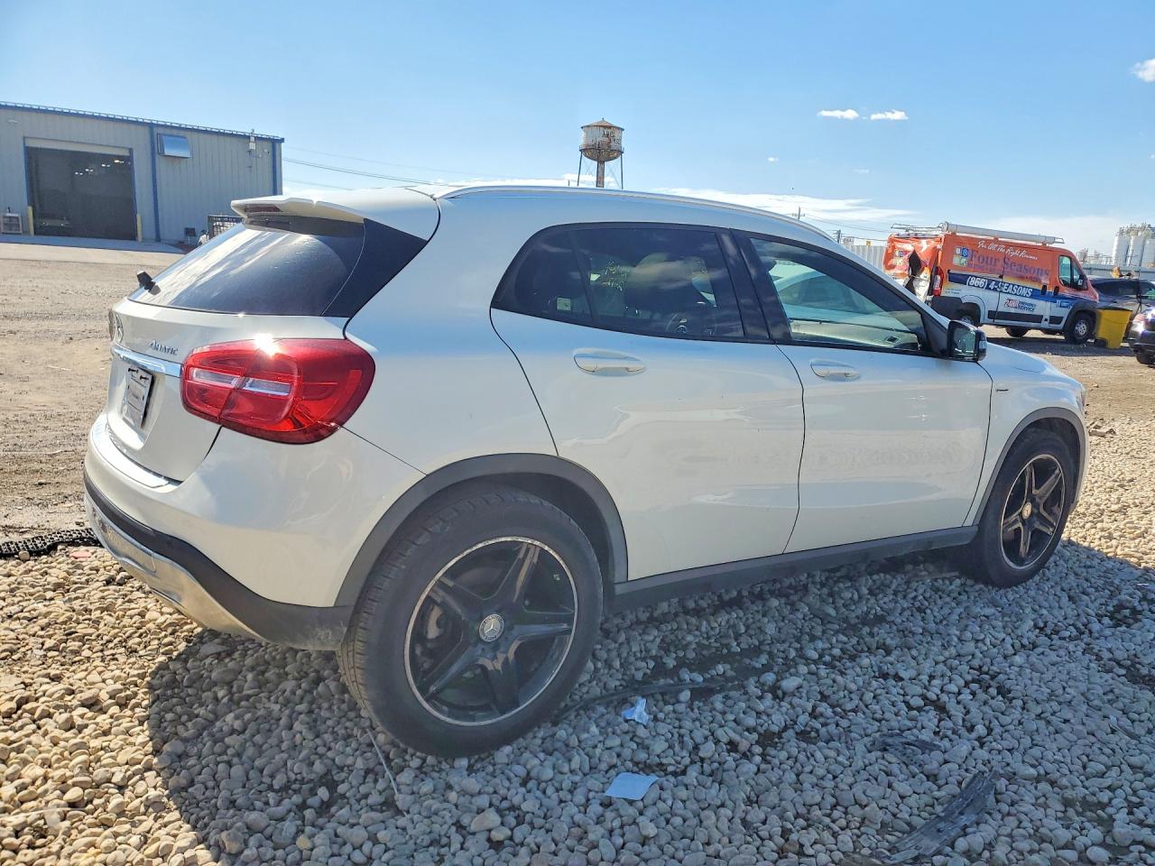 2015 Mercedes-benz Gla 250 4matic White vin: WDCTG4GB1FJ038339