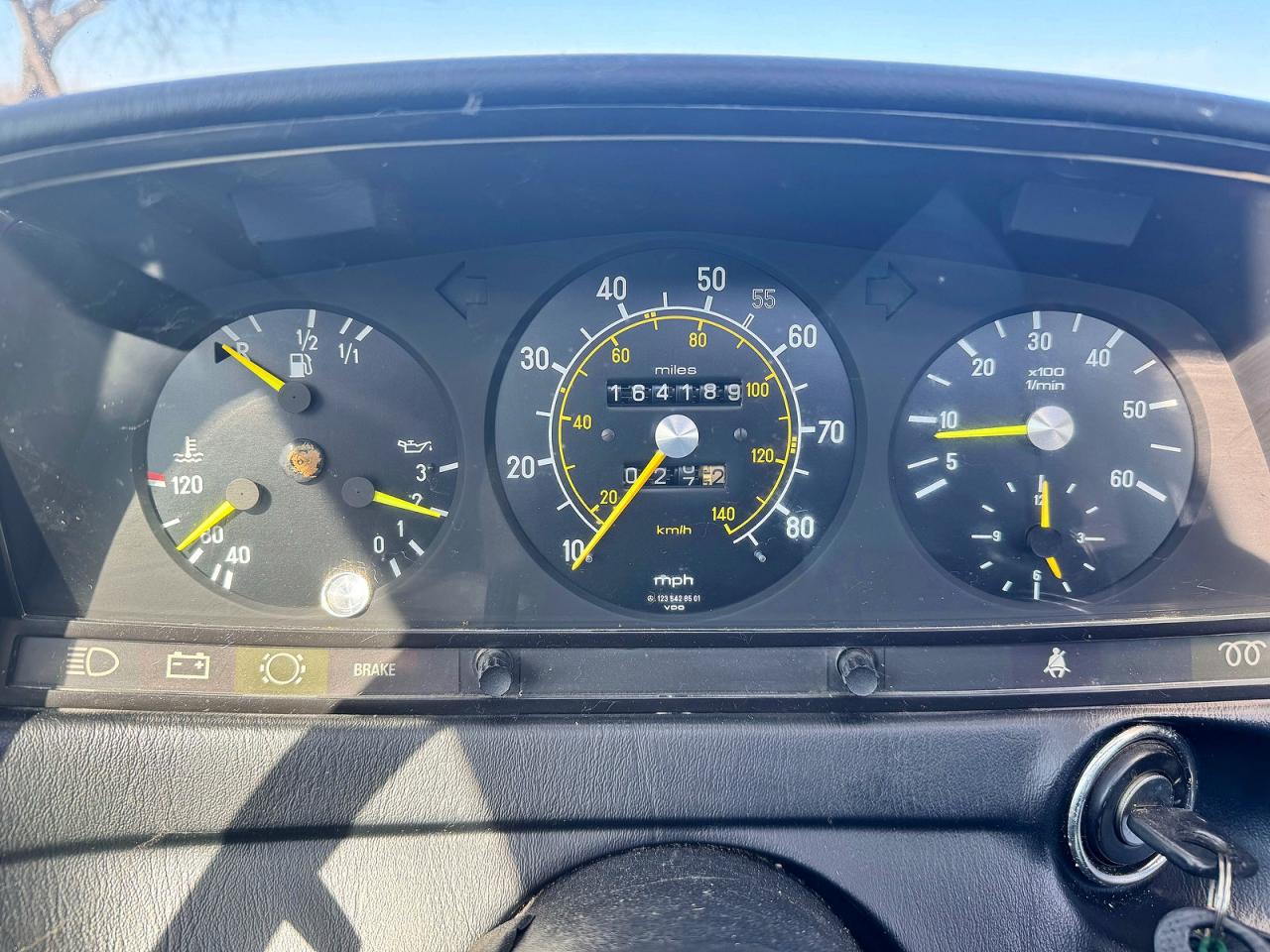 1982 Mercedes-benz 300 Dt Silver vin: WDBAB33A9CB000798