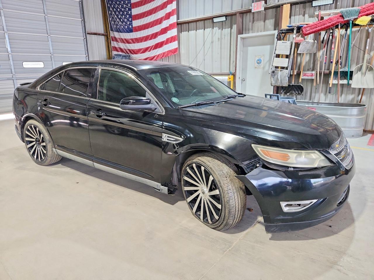 2011 Ford Taurus Sho Black vin: 1FAHP2KT7BG162872