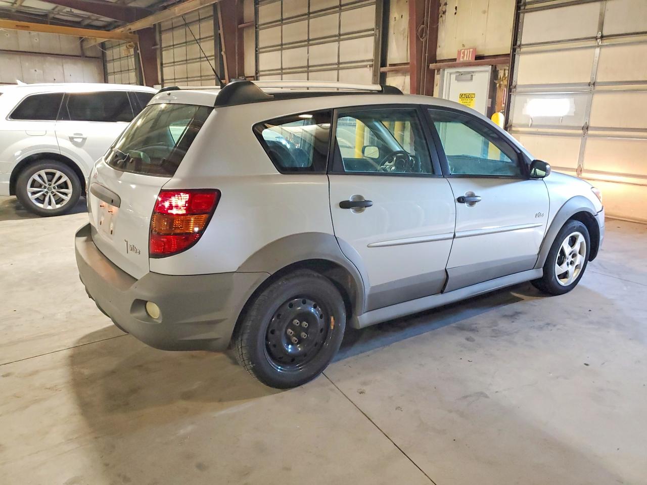 2005 Pontiac Vibe Base Silver vin: 5Y2SL63815Z471629