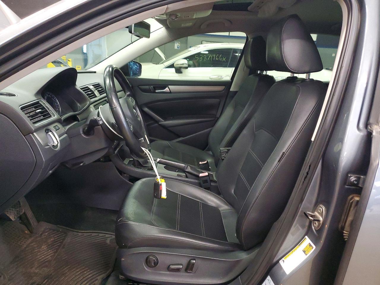2014 Volkswagen Passat Se Gray vin: 1VWBS7A3XEC035703