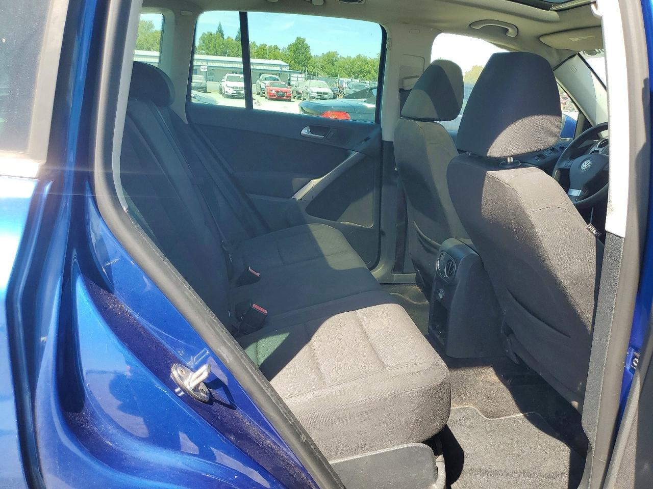 2009 Volkswagen Tiguan Se Blue vin: WVGBV75N69W003224