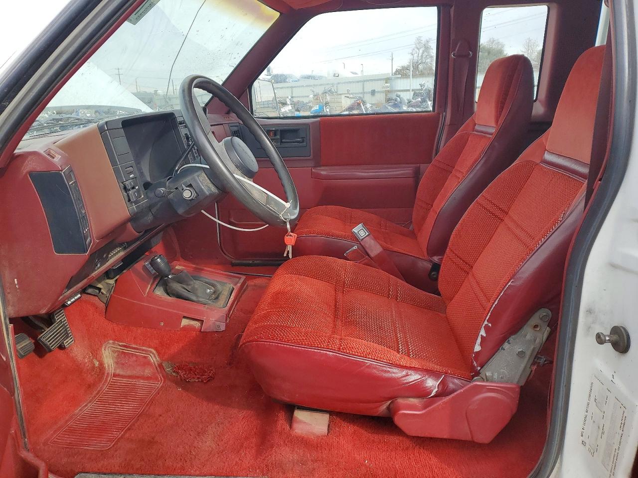 1987 Chevrolet S Truck S10 White vin: 1GCCT14R8H2150909