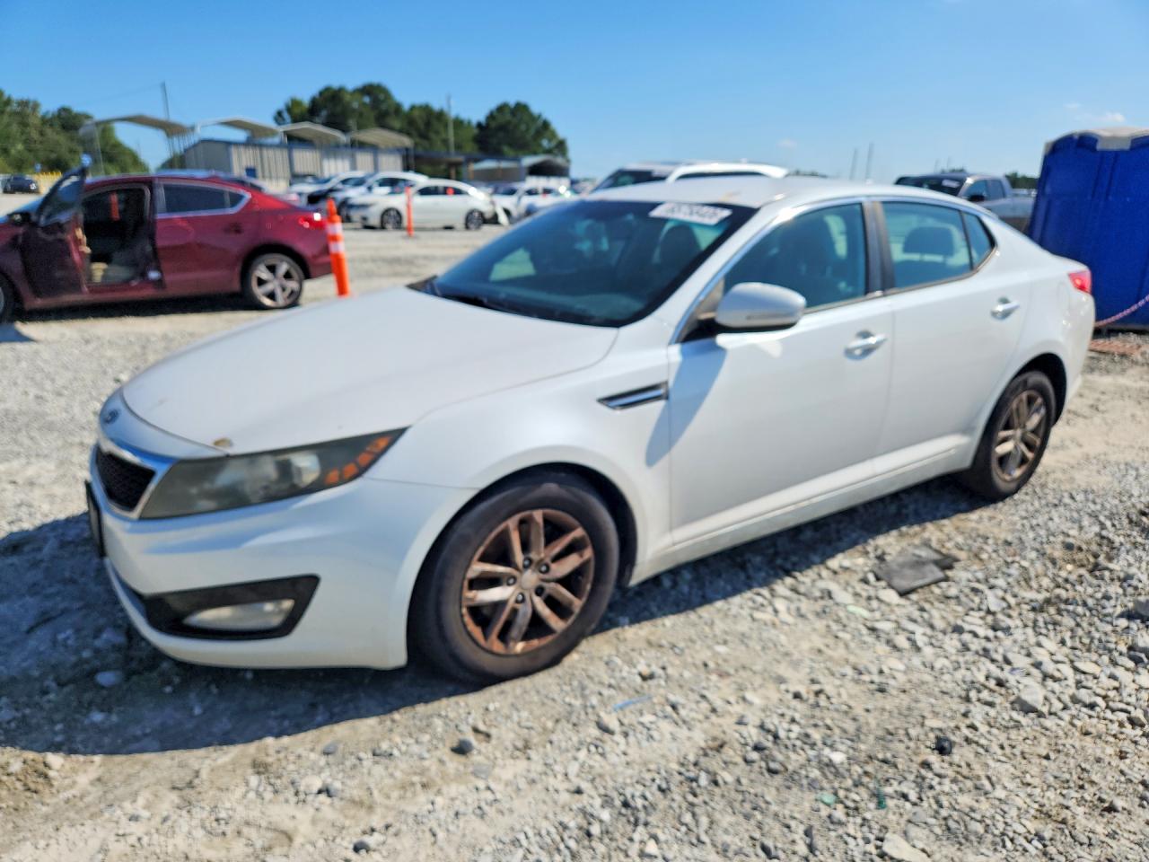 2012 Kia Optima Lx White vin: 5XXGM4A73CG059763