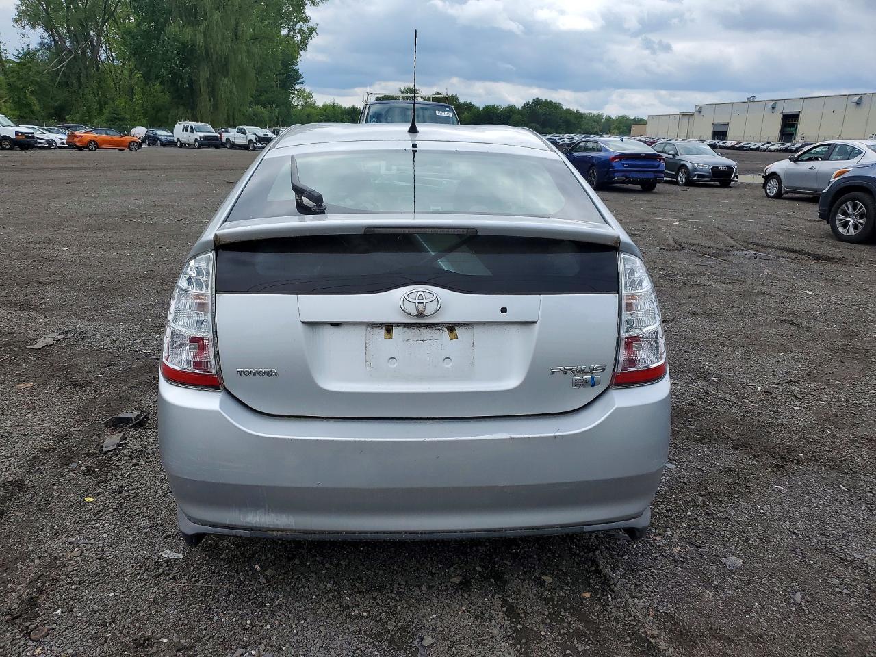 2008 Toyota Prius Base Silver vin: JTDKB20U487729767