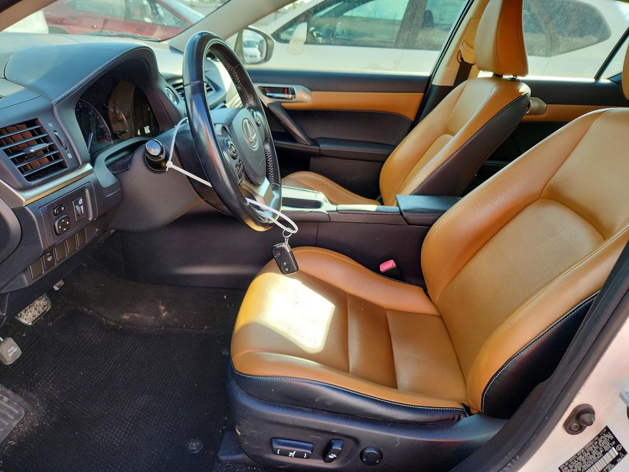2015 Lexus Ct 200 White vin: JTHKD5BH3F2223643