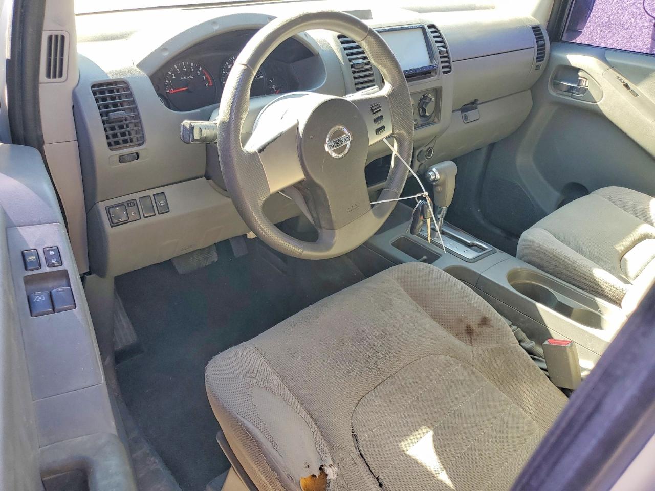 2007 Nissan Frontier King Cab Xe White vin: 1N6BD06T07C421284