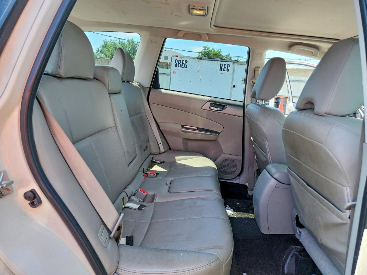 2013 Subaru Forester Limited White vin: JF2SHAEC2DH439350
