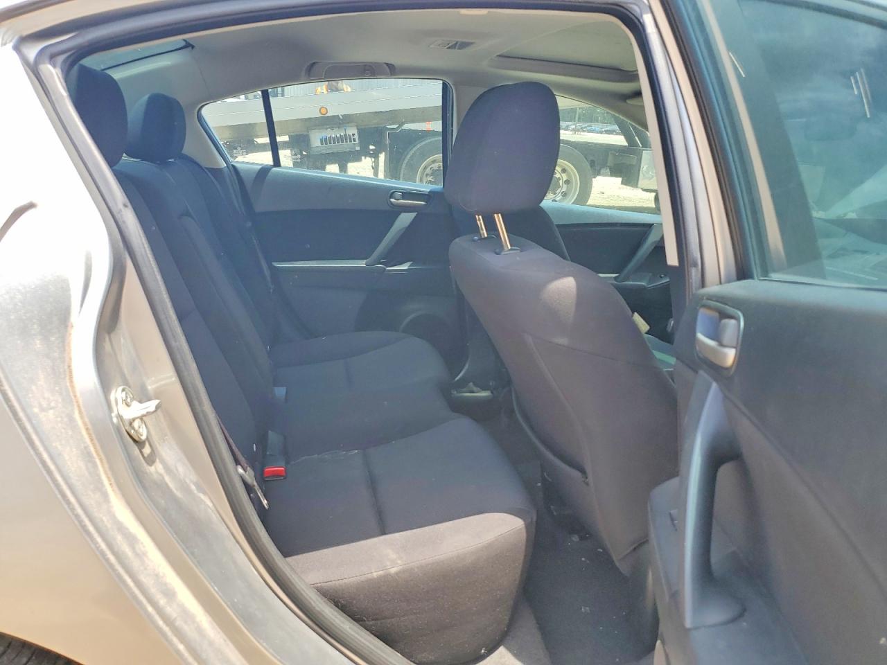 2011 Mazda 3 I Silver vin: JM1BL1VF6B1358168