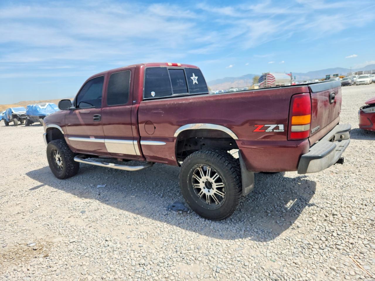2001 Gmc New Sierra K1500 Burgundy vin: 1GTEK19T01E161634