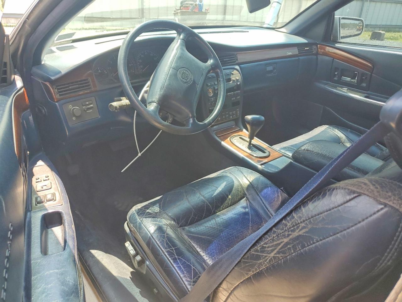 1996 Cadillac Eldorado Touring White vin: 1G6ET1299TU615984