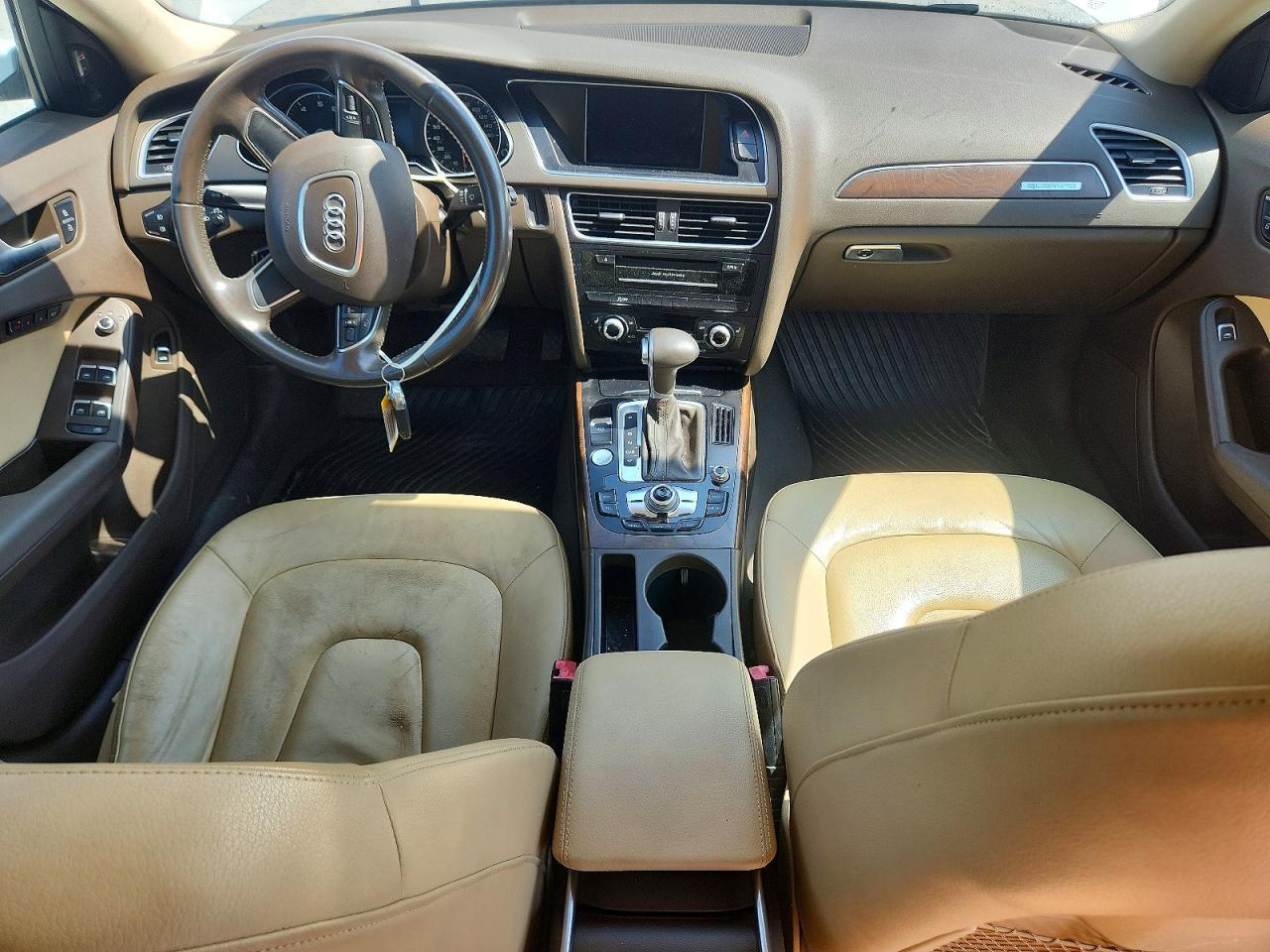 2014 Audi A4 Premium Plus Белый vin: WAUFFAFL6EN025301