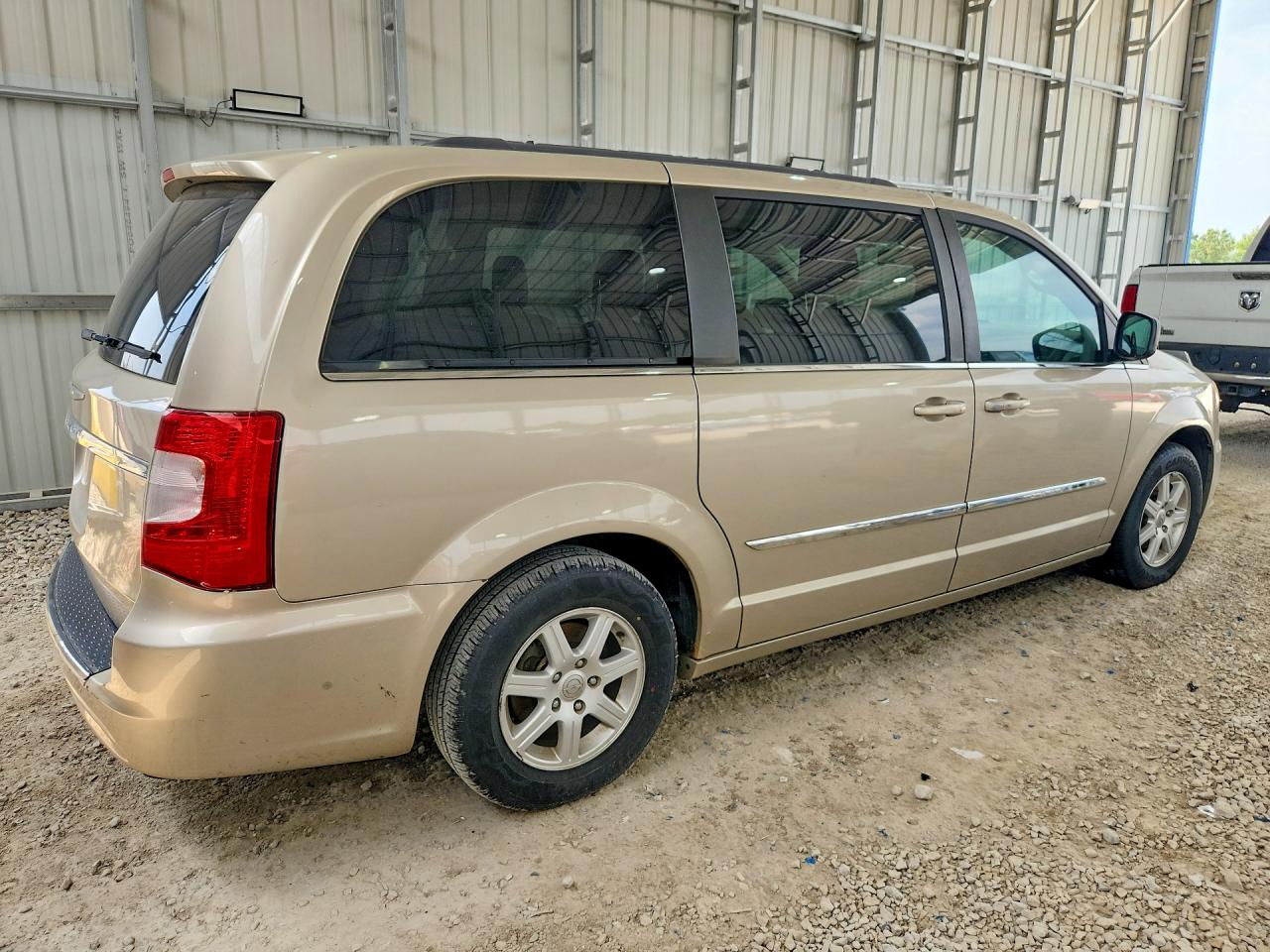 2012 Chrysler Town & Country Touring Бежевый vin: 2C4RC1BG2CR313575