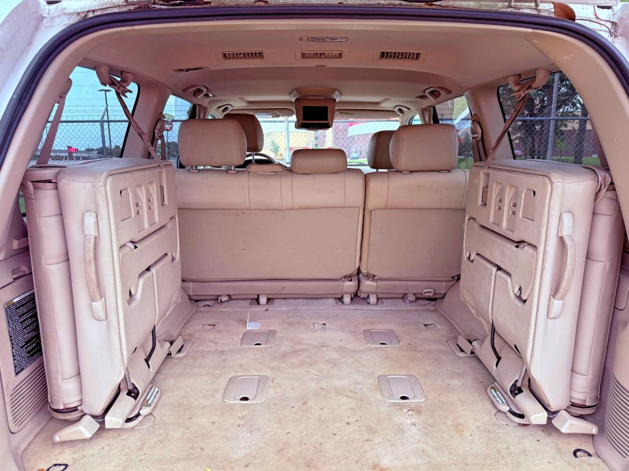 2007 Toyota Land Cruiser Base White vin: JTEHT05J472113682